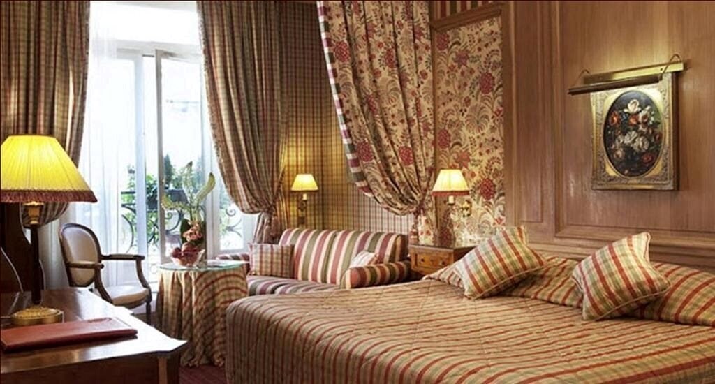 Отель Chambiges Elysees 4*